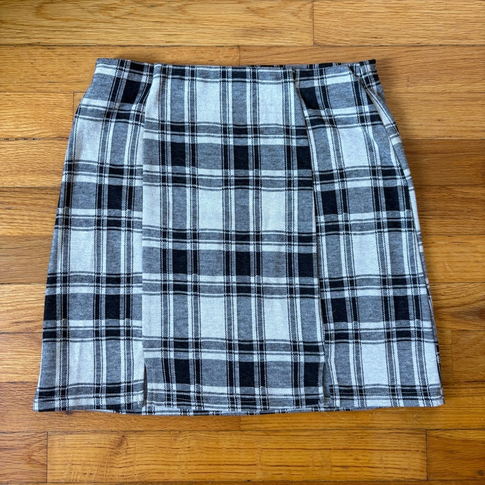 Plaid Black and cream Women's Skirt